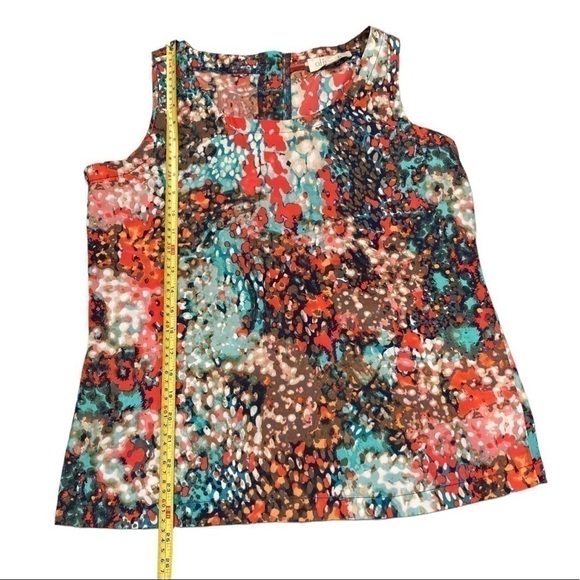 𝅺olive & Oak multi color abstract tank top with button open back - Picture 3 of 9